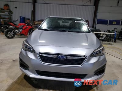 Piąte zdjęcie samochodu w środku: 2018 SUBARU IMPREZA VIN:4S3GTAA61J3703072 - miniatura