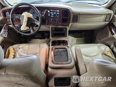 Zdjęcie 8 z 15 samochodu: 2003 CHEVROLET TAHOE C1500 VIN:1GNEC13Z63J118959 - miniatura