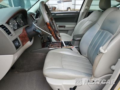 Zdjęcie 7 z 14 samochodu: 2010 CHRYSLER 300C VIN:2C3CA6CT4AH216406 - miniatura