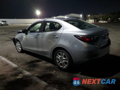 Drugie zdjęcie samochodu z przodu: 2018 TOYOTA YARIS IA VIN:3MYDLBYV9JY301203 - miniatura
