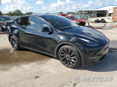 Czwarte zdjęcie samochodu z boku: 2024 TESLA MODEL Y VIN:7SAYGDEF5RF036478 - miniatura