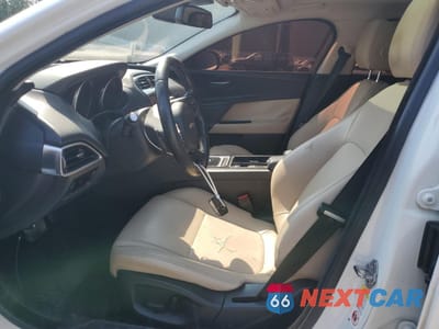 Zdjęcie 7 z 13 samochodu: 2018 JAGUAR XE VIN:SAJAR4FXXJCP30313 - miniatura
