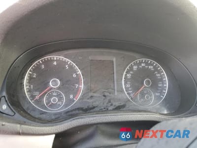 Zdjęcie 9 z 13 samochodu: 2012 VOLKSWAGEN PASSAT S VIN:1VWAP7A34CC024450 - miniatura