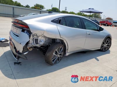 Trzecie zdjęcie samochodu z tyłu: 2024 TOYOTA PRIUS LE VIN:JTDACAAU9R3046232 - miniatura
