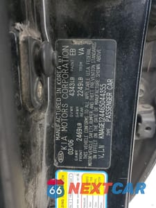 Zdjęcie 12 z 14 samochodu: 2006 KIA OPTIMA LX VIN:KNAGE124465044355 - miniatura