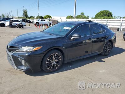 2018 TOYOTA CAMRY L 4T1B11HK2JU580990 - główne zdjęcie licytacji z USA - miniatura