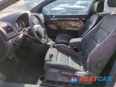 Zdjęcie 7 z 13 samochodu: 2006 VOLKSWAGEN NEW GTI VIN:WVWFV71K26W099995 - miniatura