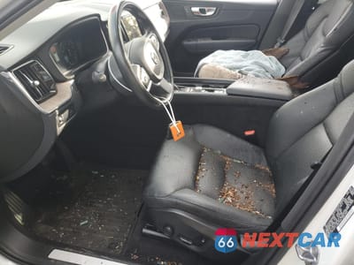 Zdjęcie 7 z 13 samochodu: 2021 VOLVO XC60 T5 MOMENTUM VIN:YV4102RK7M1875643 - miniatura