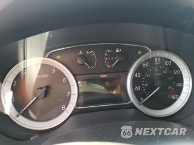 Zdjęcie 9 z 12 samochodu: 2014 NISSAN SENTRA S VIN:3N1AB7AP8EY246491 - miniatura