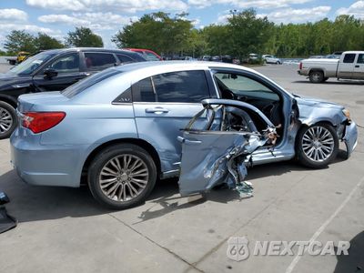 Trzecie zdjęcie samochodu z tyłu: 2012 CHRYSLER 200 LX VIN:1C3CCBAB4CN257044 - miniatura