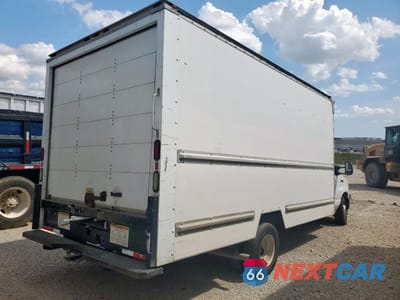 Trzecie zdjęcie samochodu z tyłu: 2012 FORD ECONOLINE E350 SUPER DUTY CUTAWAY VAN VIN:1FDWE3FS0CDA34809 - miniatura