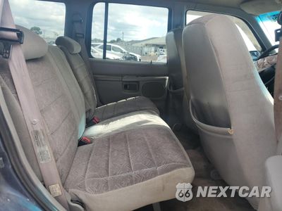 Zdjęcie 11 z 13 samochodu: 1998 FORD EXPLORER VIN:1FMZU34X5WZB67832 - miniatura