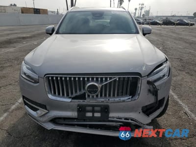 Piąte zdjęcie samochodu w środku: 2024 VOLVO XC90 PLUS VIN:YV4062PE6R1222512 - miniatura