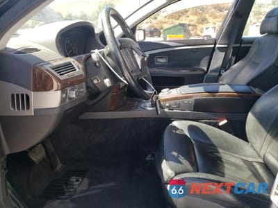 Zdjęcie 7 z 14 samochodu: 2007 BMW 750 VIN:WBAHN835X7DT67840 - miniatura