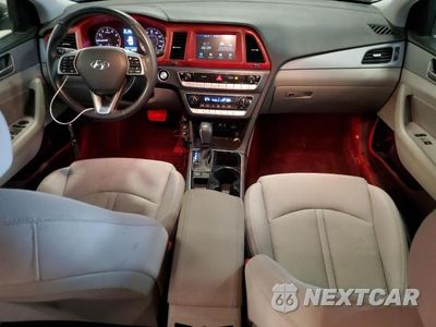 Zdjęcie 8 z 12 samochodu: 2019 HYUNDAI SONATA LIMITED VIN:5NPE34AF1KH809858 - miniatura