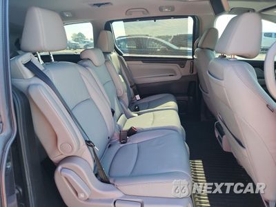 Zdjęcie 11 z 14 samochodu: 2024 HONDA ODYSSEY TOURING VIN:5FNRL6H89RB046002 - miniatura