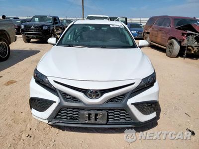 Piąte zdjęcie samochodu w środku: 2023 TOYOTA CAMRY SE VIN:4T1G11AK8PU770950 - miniatura