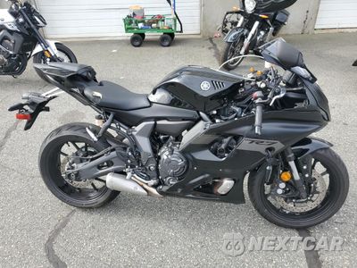 2025 YAMAHA YZFR7 JYARM38E2SA018540 - główne zdjęcie licytacji z USA - miniatura