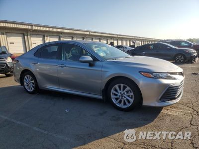 Czwarte zdjęcie samochodu z boku: 2022 TOYOTA CAMRY LE VIN:4T1C11AK5NU653516 - miniatura