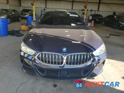 Piąte zdjęcie samochodu w środku: 2020 BMW M850XI VIN:WBAGV8C02LCD94209 - miniatura