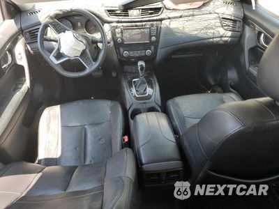 Zdjęcie 8 z 16 samochodu: 2017 NISSAN ROGUE SV VIN:5N1AT2MV7HC769579 - miniatura