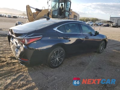 Trzecie zdjęcie samochodu z tyłu: 2025 LEXUS ES 350 BASE VIN:58ADZ1B19SU208235 - miniatura