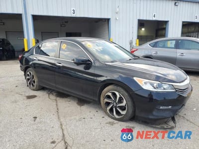 Czwarte zdjęcie samochodu z boku: 2017 HONDA ACCORD EXL VIN:1HGCR2F84HA035806 - miniatura