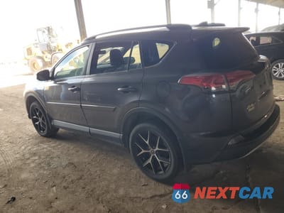 Drugie zdjęcie samochodu z przodu: 2018 TOYOTA RAV4 SE VIN:JTMJFREV1JJ231819 - miniatura