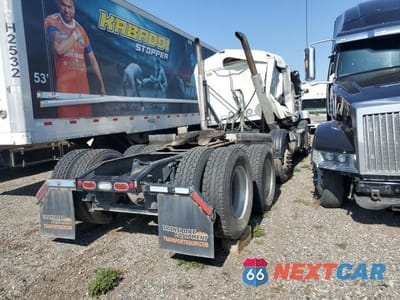 Czwarte zdjęcie samochodu z boku: 2023 MACK ANTHEM SEMI TRUCK VIN:1M1AN4GY3PM036261 - miniatura