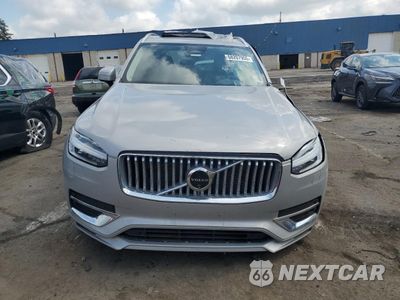 Piąte zdjęcie samochodu w środku: 2024 VOLVO XC90 PLUS VIN:YV4L12PEXR1237395 - miniatura