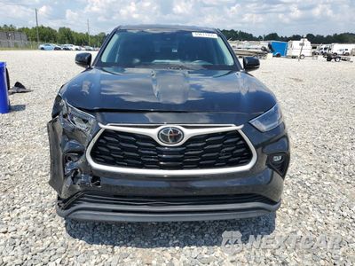 Piąte zdjęcie samochodu w środku: 2021 TOYOTA HIGHLANDER L VIN:5TDZZRAH2MS072049 - miniatura