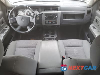 Zdjęcie 8 z 13 samochodu: 2008 DODGE DAKOTA QUAD SLT VIN:1D7HW48N58S529524 - miniatura