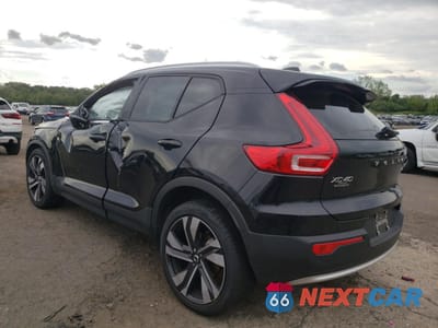 Drugie zdjęcie samochodu z przodu: 2025 VOLVO XC40 PLUS VIN:YV4L12UE0S2485658 - miniatura