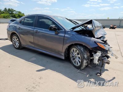 Czwarte zdjęcie samochodu z boku: 2023 TOYOTA CAMRY LE VIN:4T1R11AK4PU723133 - miniatura