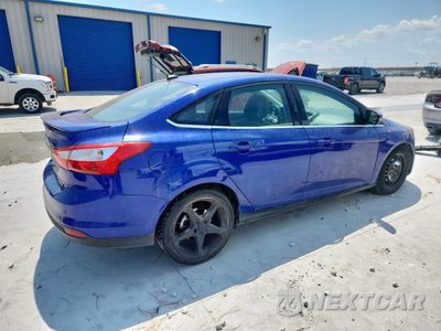 Trzecie zdjęcie samochodu z tyłu: 2013 FORD FOCUS TITANIUM VIN:1FADP3J26DL220364 - miniatura
