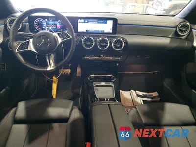 Zdjęcie 8 z 13 samochodu: 2025 MERCEDES-BENZ CLA 250 4MATIC VIN:W1K5J4HBXSN518077 - miniatura