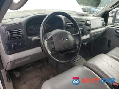 Zdjęcie 8 z 12 samochodu: 2006 FORD F450 SUPER DUTY VIN:1FDXF46P96EC75642 - miniatura