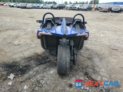 Czwarte zdjęcie samochodu z boku: 2023 POLARIS SLINGSHOT SL VIN:57XAAPHD3P8154755 - miniatura