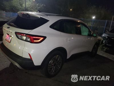 Trzecie zdjęcie samochodu z tyłu: 2021 FORD ESCAPE SEL VIN:1FMCU0H61MUA63631 - miniatura