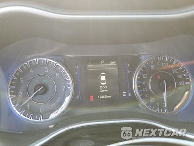 Zdjęcie 9 z 12 samochodu: 2015 CHRYSLER 200 LIMITED VIN:1C3CCCAB8FN602277 - miniatura