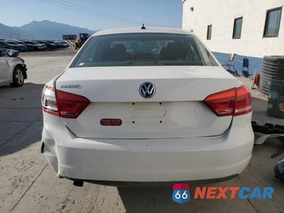 Zdjęcie 6 z 13 samochodu: 2012 VOLKSWAGEN PASSAT S VIN:1VWAP7A34CC024450 - miniatura
