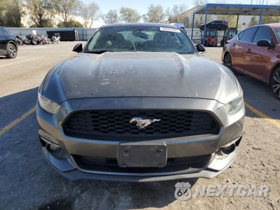 Piąte zdjęcie samochodu w środku: 2015 FORD MUSTANG VIN:1FA6P8AM7F5338762 - miniatura