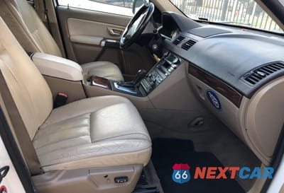 Piąte zdjęcie samochodu w środku: 2013 VOLVO XC90 3.2 VIN:YV4952CZ7D1655154 - miniatura