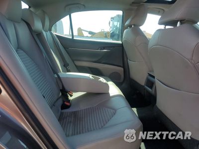 Zdjęcie 10 z 14 samochodu: 2018 TOYOTA CAMRY L VIN:4T1B11HK1JU016778 - miniatura