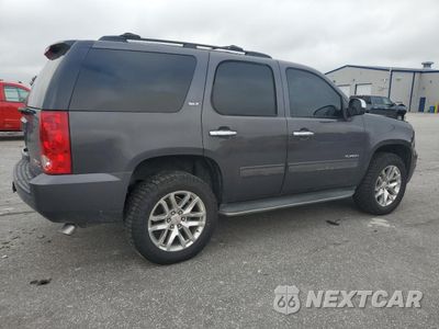 Trzecie zdjęcie samochodu z tyłu: 2010 GMC YUKON SLT VIN:1GKUKCE07AR208724 - miniatura