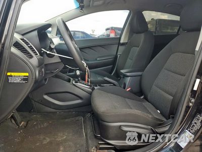 Zdjęcie 7 z 14 samochodu: 2018 KIA FORTE LX VIN:3KPFK4A79JE244939 - miniatura