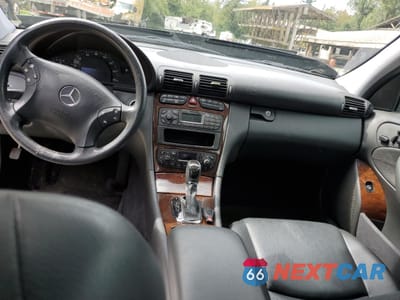 Zdjęcie 8 z 13 samochodu: 2003 MERCEDES-BENZ C 320 VIN:WDBRF64J43F389821 - miniatura