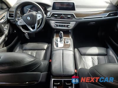 Zdjęcie 8 z 12 samochodu: 2022 BMW 740 XI VIN:WBA7T4C0XNCH65571 - miniatura