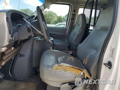 Zdjęcie 7 z 13 samochodu: 2003 FORD ECONOLINE E150 VAN VIN:1FTRE14W33HA36204 - miniatura