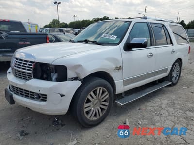 2011 LINCOLN NAVIGATOR 5LMJJ2J55BEJ01668 - główne zdjęcie licytacji z USA - miniatura